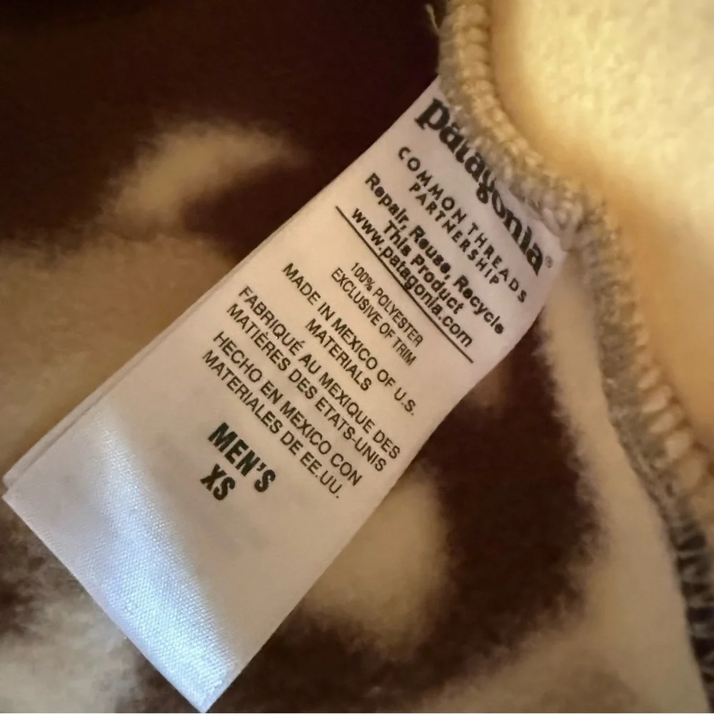 Patagonia Lightweight Synchilla Snap-T Fleece Pullover in Cave Khaki Print  XS